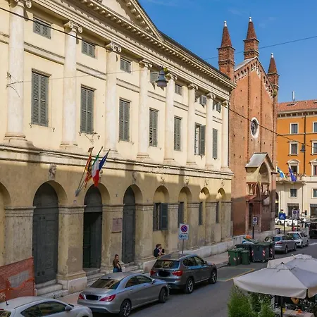 Appartamento Affresco Arti E Mestieri 1 - Affresco Arti E Mestieri 2 Verona